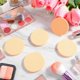 thumbnail image 5 of Esponjas de maquillaje Larrel Beige redondas para uso húmedo y seco (12 unidades), 5 of 7