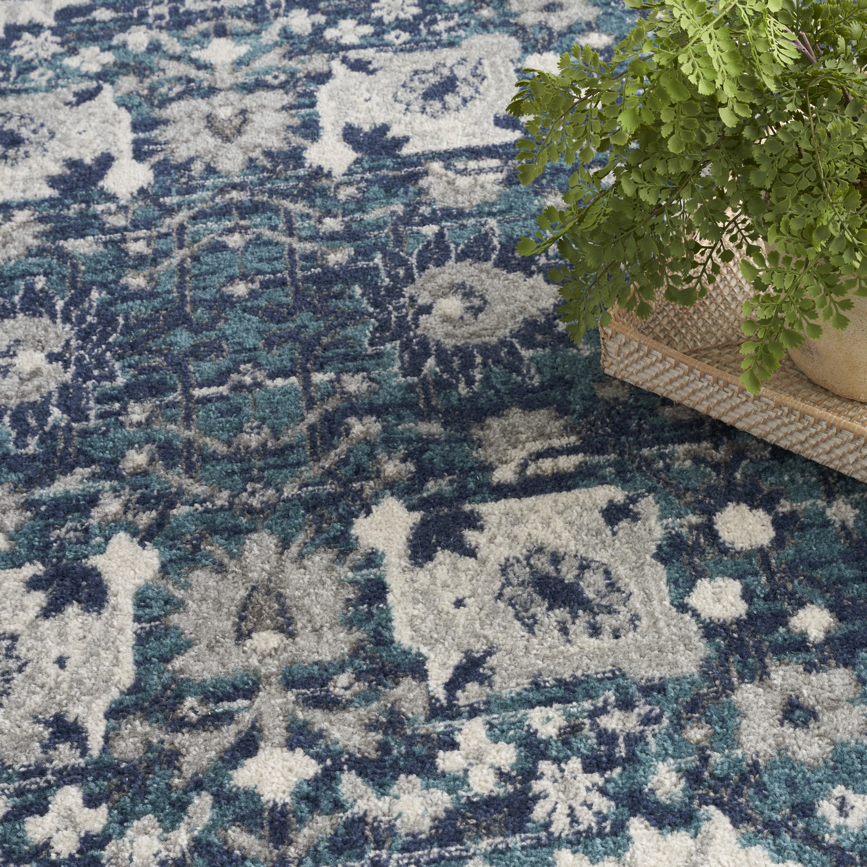 Nourison Passion Floral Surf 5'3" x 7'3" Area Rug, (5x7)