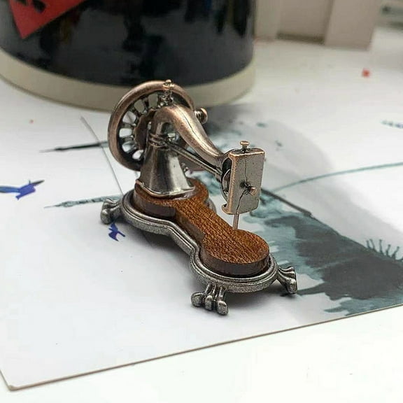LULULION Small Sewing Machine Doll House Accessory Model Makers Vintage Style 1Set