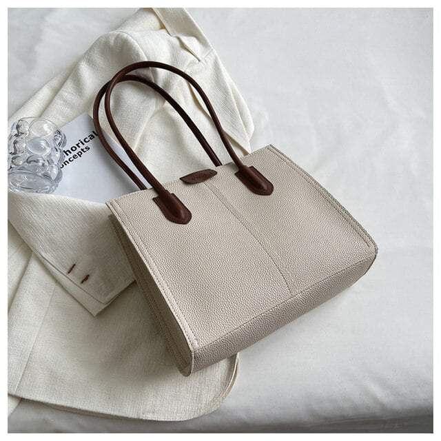 Designer Leather Bucket Bag Available for Retail - China Bag and