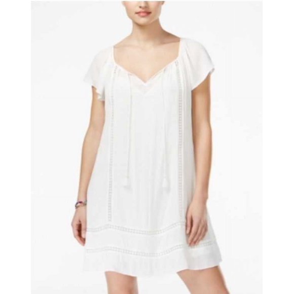 Fishbowl Juniors’ Tassel-Tie Crochet-Trim Shift Dress, White, Small