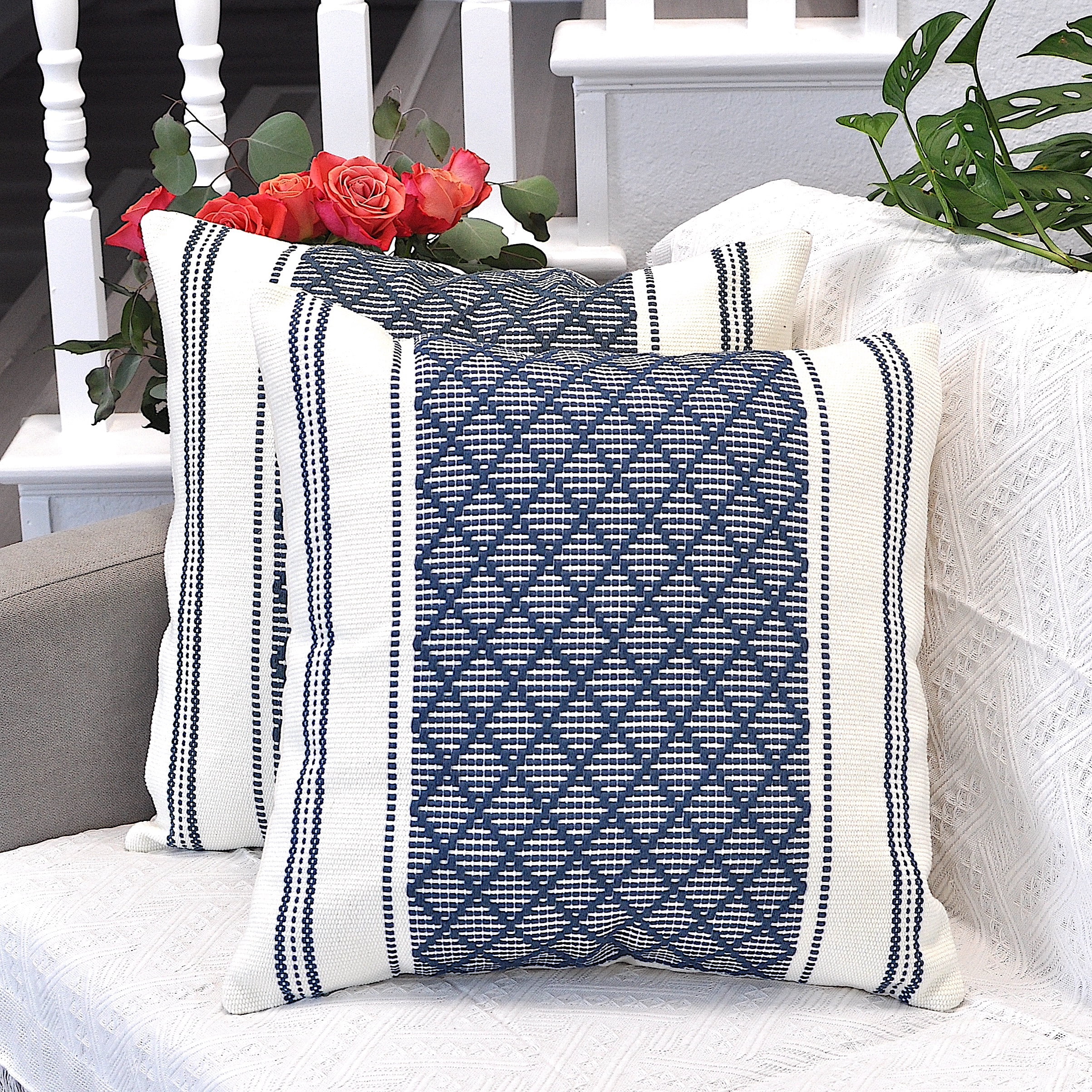 Navy Blue And White Throw Pillowsnull