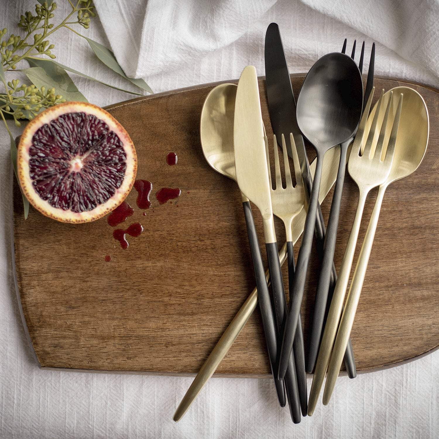 Cambridge Silversmiths Gaze シャンパンサテン 20ピース フラットウェアセット 4人用 シルバー Ca 並行輸入品 Cambridge Silversmiths Gaze 20 Piece Flatware Set, Service for 4