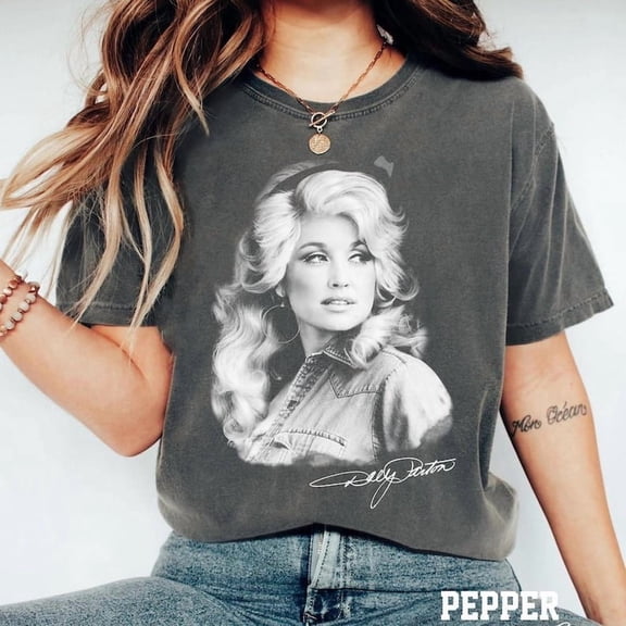 Dolly Portrait Signature Graphic T-Shirt, Vintage Country Music Photo Style