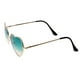 thumbnail image 3 of Gafas de sol envolventes con montura dorada en forma de corazón y lentes degradadas, ideales para actividades al aire libre. Verde, 3 of 9