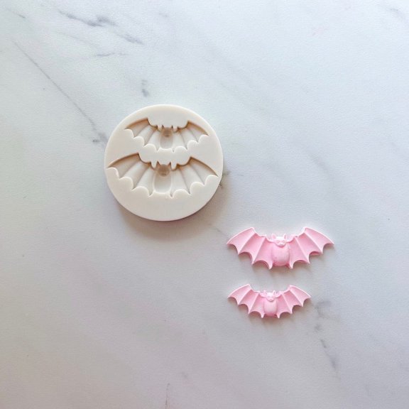 DUO BAT BAKING MOLD FOR CUPCAKES, CAKEPOPS, CHOCOLATE STRAWBERRIES, PRETZELS & RICE KRISPIES