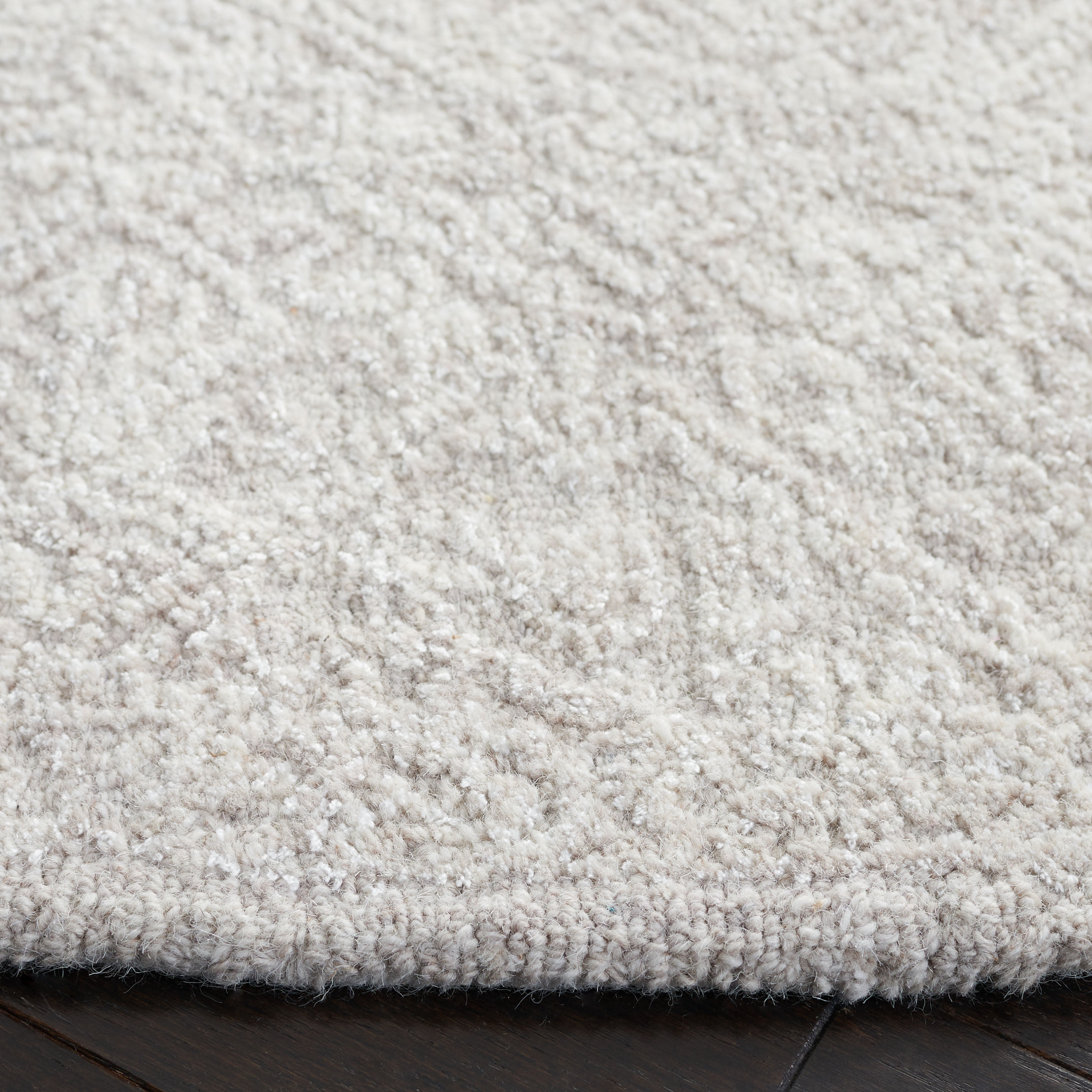 SAFAVIEH Martha Stewart Tufted Wool Area Rug, Light Grey/Taupe, 6' x 6' Round