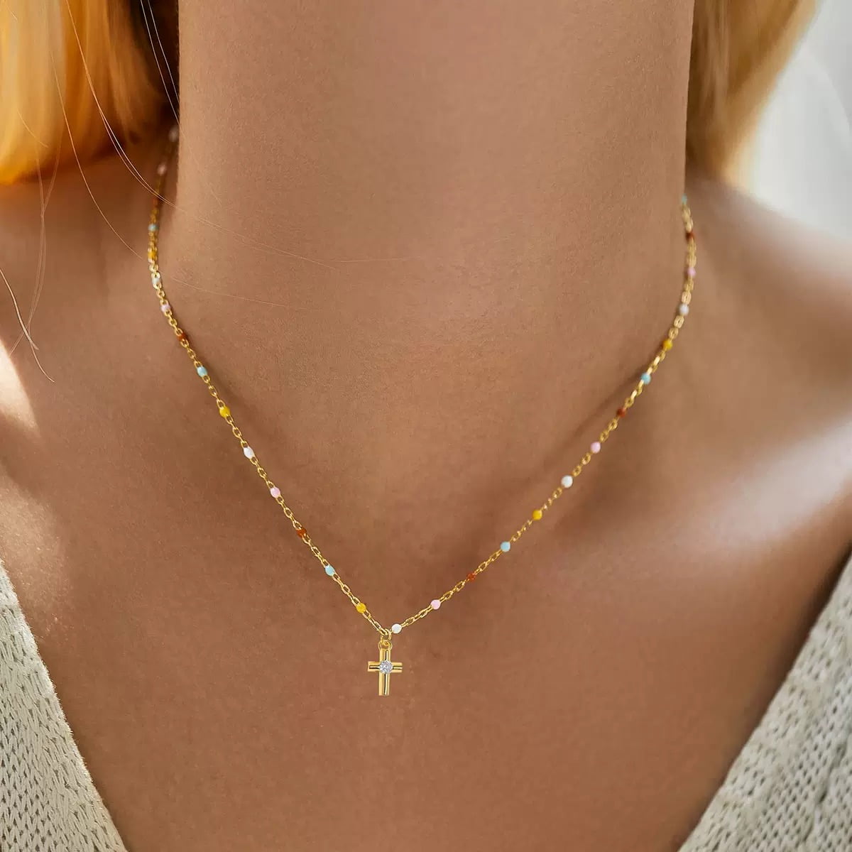 HESHPAWS S925 Sterling Silver Cross Necklace Necklaces for Women Cross Chain Jewelry Gifts （with Gift Box)