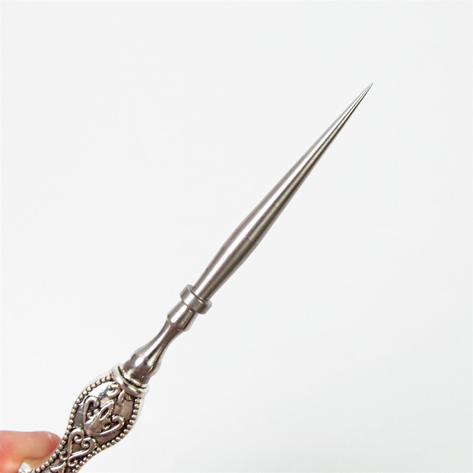 2 Pcs Vintage Sewing Awls Tailors Awl Ergonomic Grip Metal Sewing Awl Tool for Leather Work Embroidery Stitching