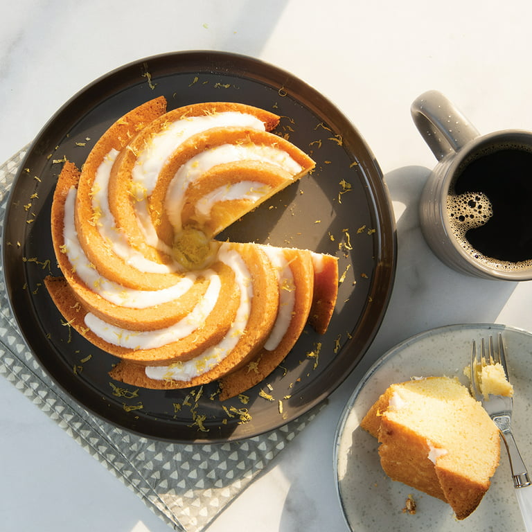 Nordic Ware Non-Stick Round Heritage Bundt Cake Pan & Reviews