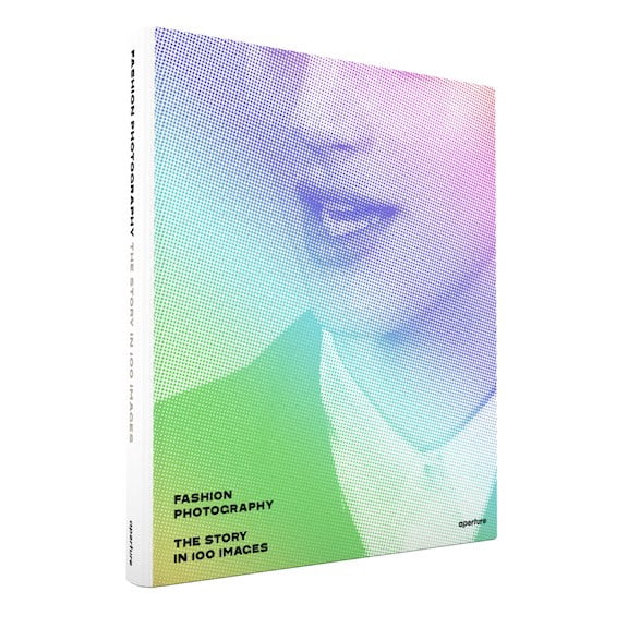 Fashion Photography: The Story in 180 Pictures (Hardcover