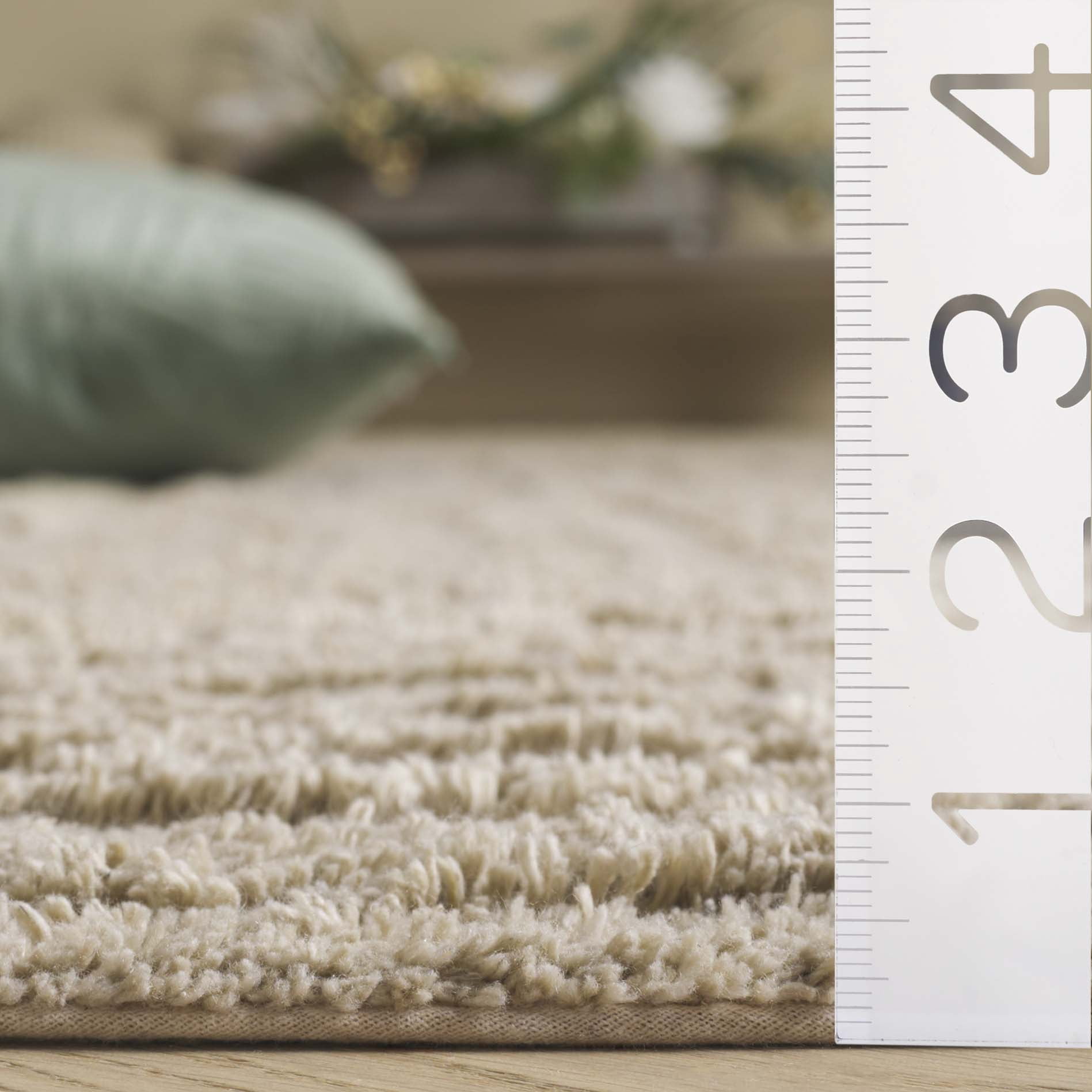 SAFAVIEH Easy Care Miraj Solid Machine Washable Area Rug, Sage, 4' x 6'
