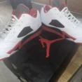 thumbnail image 3 of Ni - ke Size 11 - Air Jordan 5 Retro 2016 Low Fire Red, 3 of 5
