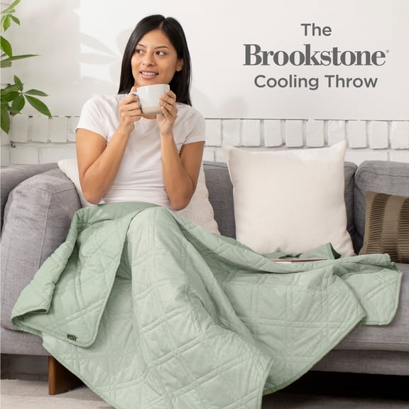 Brookstone Cooling Throw Green, Solid Print, Nylon Polyethylene, Knit, 1 Piece, Standard Size