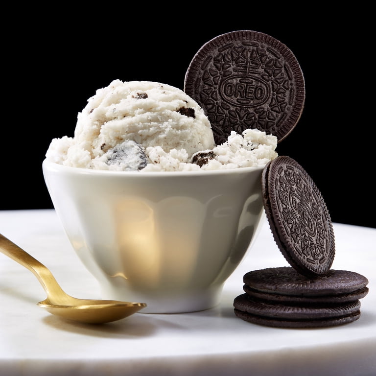 OREO Thins Chocolate Sandwich Cookies, Family Size, 13.1 oz OREO Thins Chocolate Sandwich Cookies, Family Size, 13.1 oz