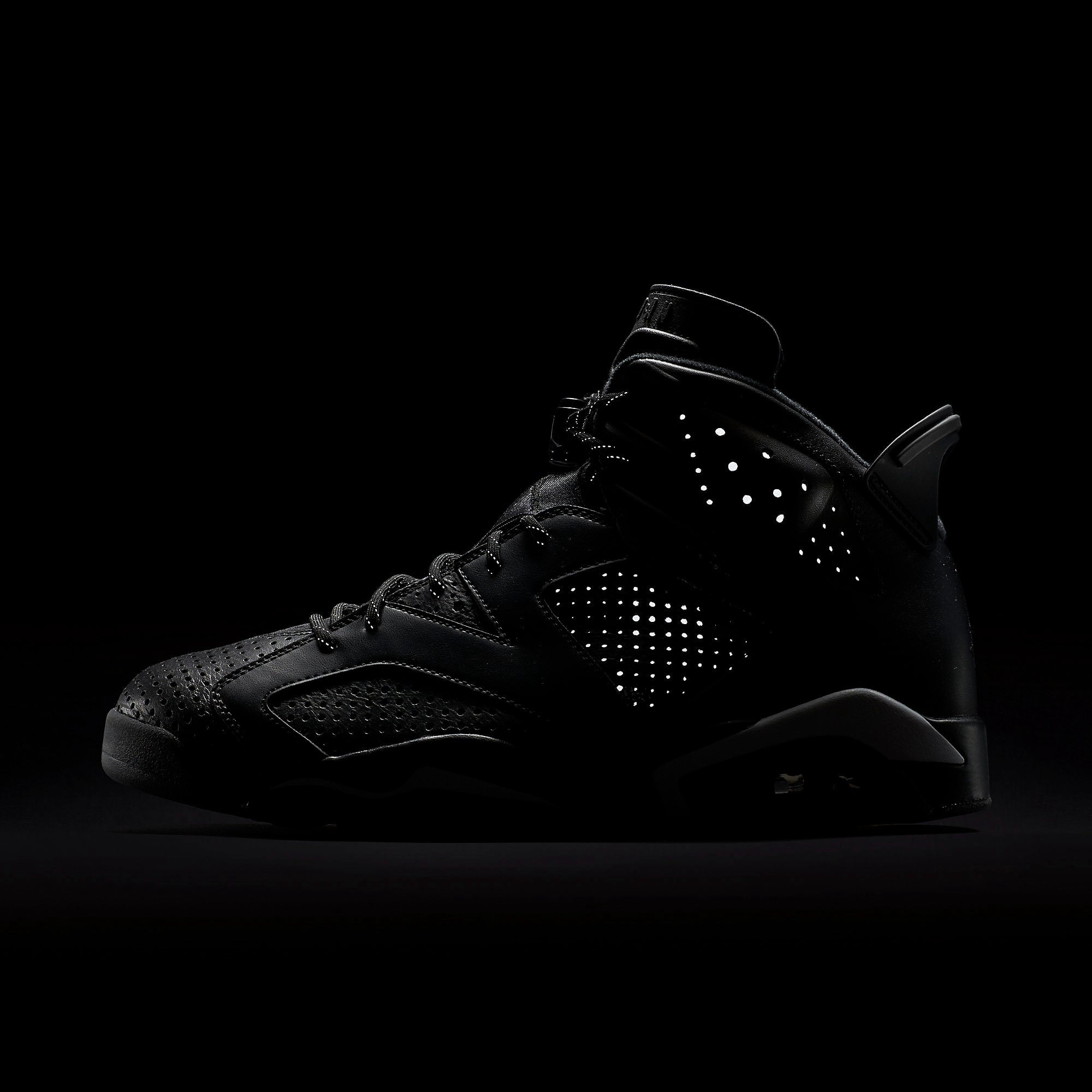 Jordan 6 Retro Black Cat 2016 Size 9.5 384664-020 Authentic Men’s Sneakers Sport Air Jordan 6 Retro Black Cat - 384664-020 Raffles & Where to Buy main image 3