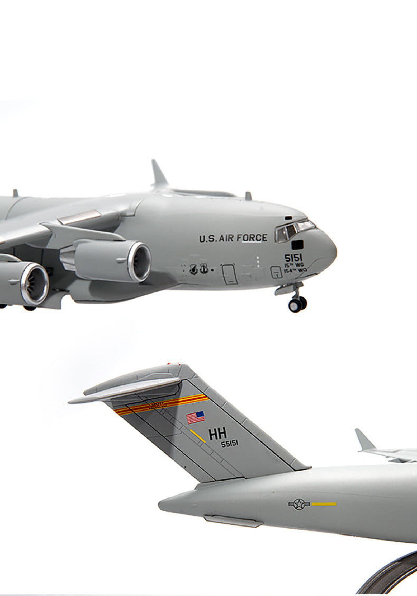 1:200 Scale C-17 Transport Aircraft Model for Collectors and Enthusiasts Plane Toys
