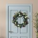 thumbnail image 3 of Puerta delantera colgando corona de eucalitto al interior puerta de ventana colgante año de nuevo decoración foto Prop Magideal Puerta delantera colgando corona, 3 of 8