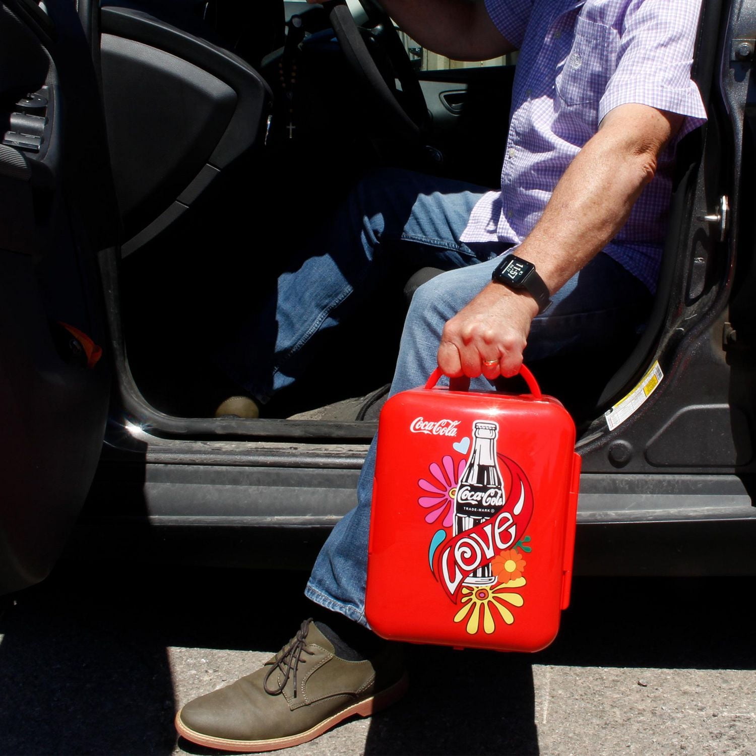 Coca-Cola 4L Portable Mini Fridge, 6 Can Mini Cooler/ Warmer for Travel, Office & Home- Red