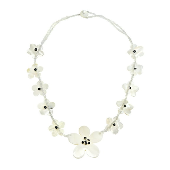 Summer Love Beach White Mother of Pearl Daisy Flowers Beaded Necklace for Female Adult