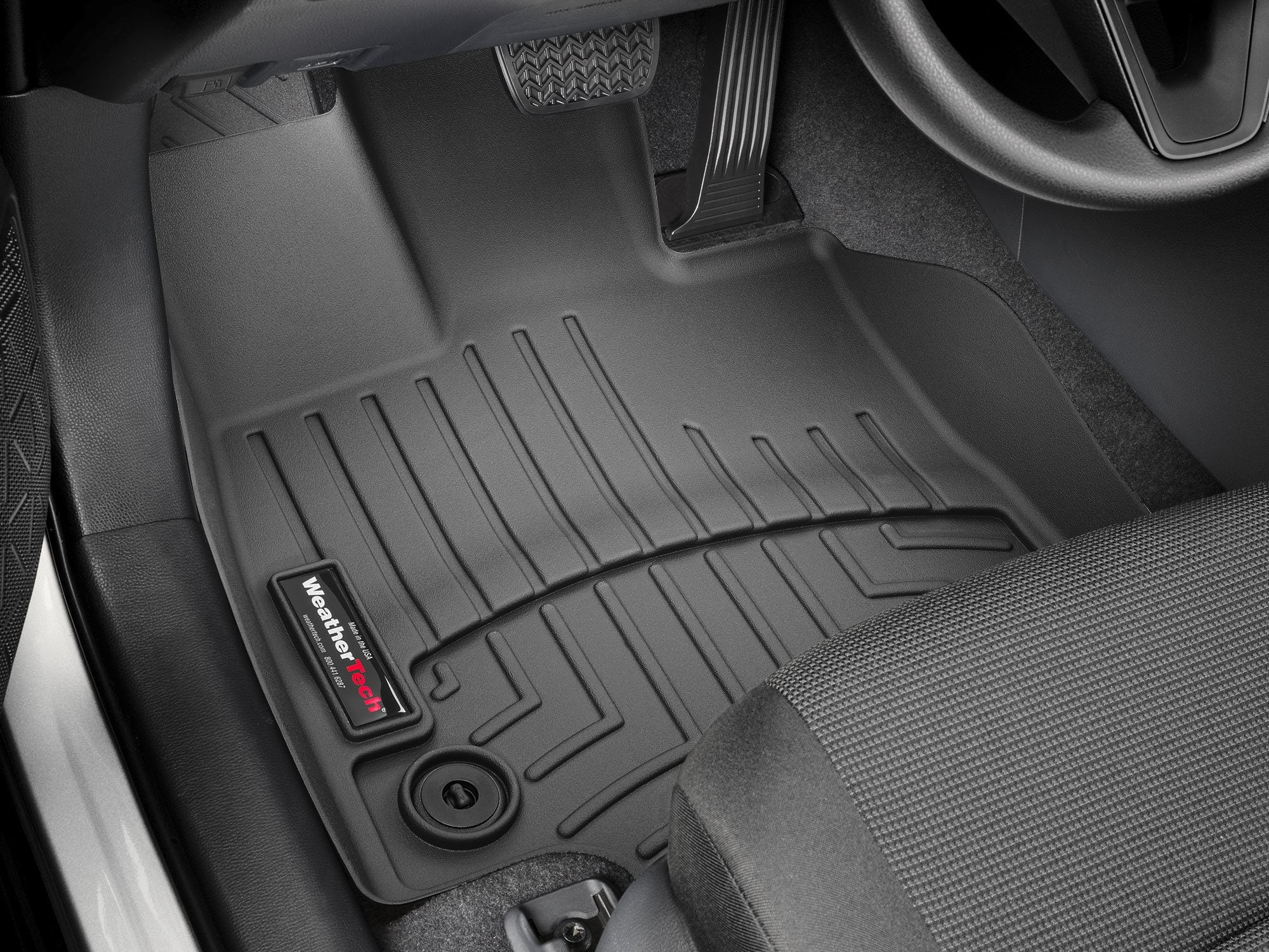 WeatherTech Custom Fit FloorLiners compatible with Toyota RAV4, Venza, RAV4 Hybrid - 1st Row (Driver & Passenger), Black