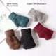 thumbnail image 3 of Guantes de punto de color liso para hombre y mujer, guantes cálidos de cinco dedos con forro polar grueso y elástico de lana para estudiantes, Otoño e Invierno, 3 of 5