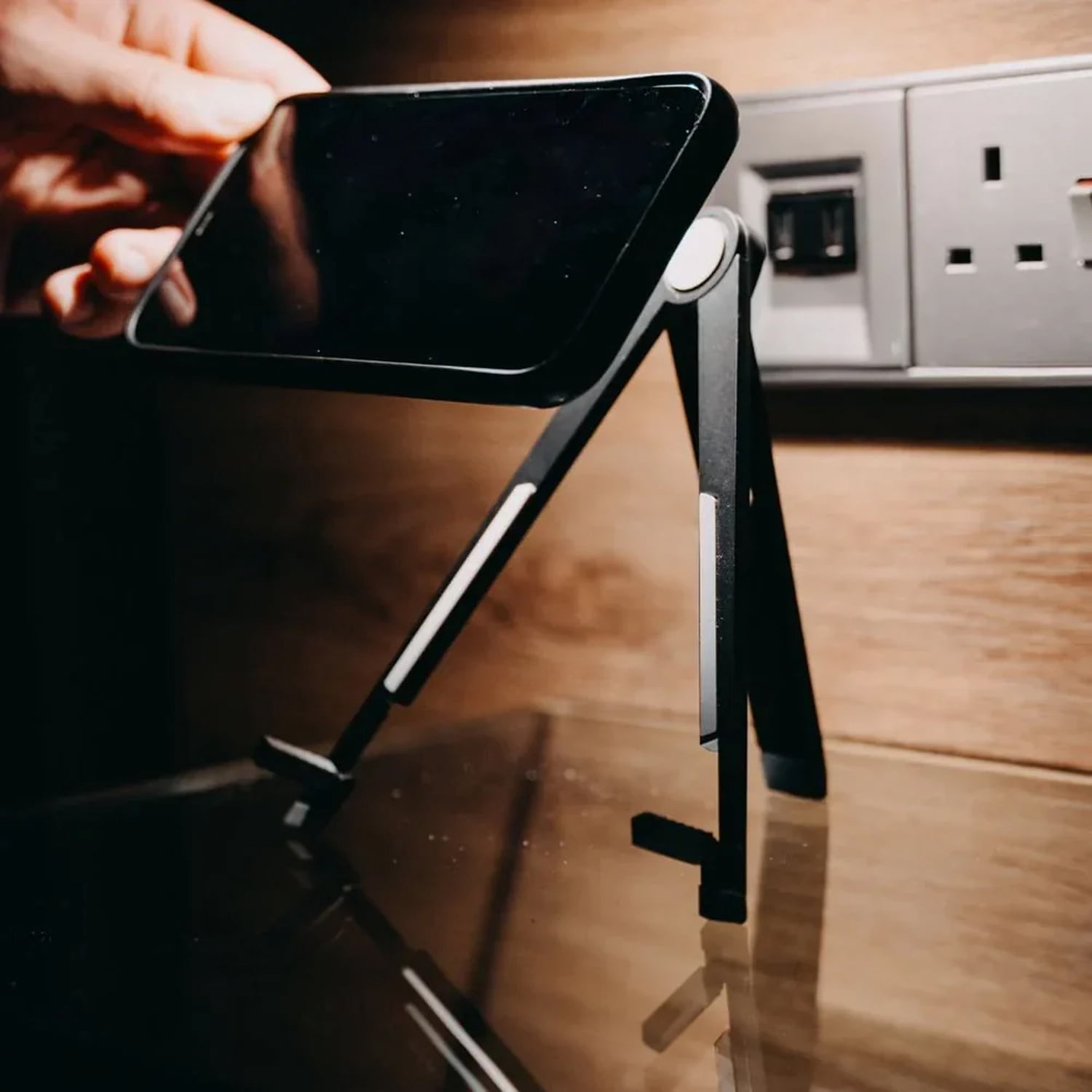 Scapade AirStand Foldable Travel Stand for Smartphones & Tablets, S-FOLS