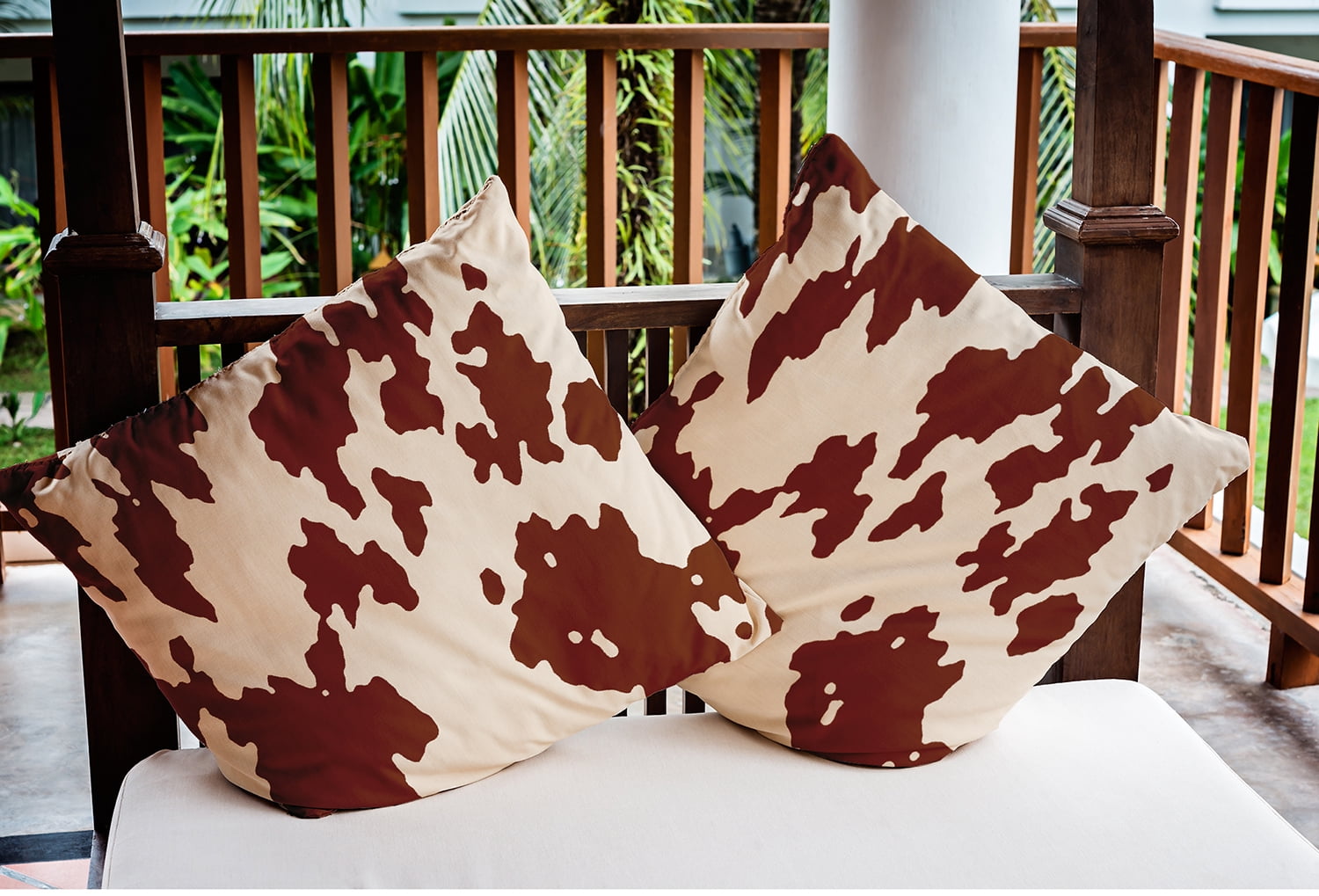Simply Daisy 20" x 20" Moo Print Indoor/Outdoor Polyester Throw Pillow, Oak