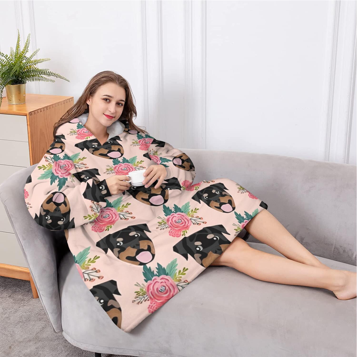 Oversized Wearable Blanket Hoodie,Rottweiler and Pioneer Flower Sherpa Blanket Hoodie with Super Pockets,Super Warm Fuzzy Pullover for Women & Men