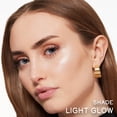 thumbnail image 2 of Iluminador Lancôme Teint Idole Ultra Wear C.E. 01 Fair Glow, 2 of 7
