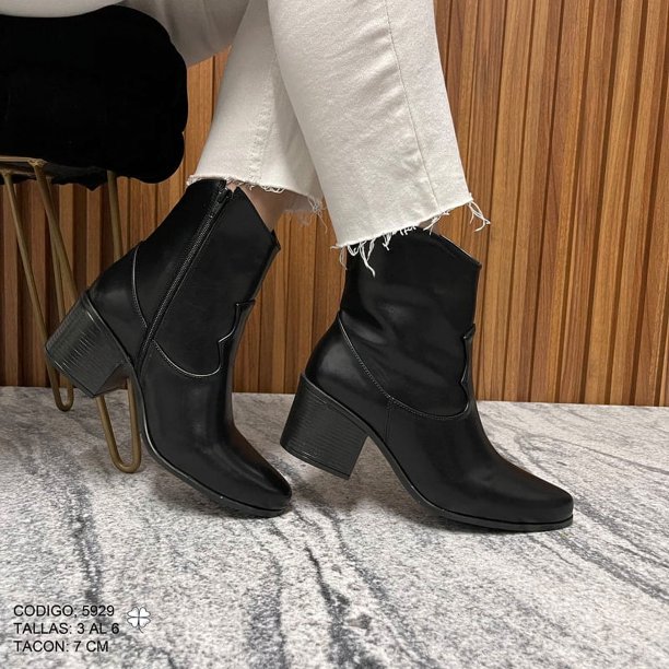 Bota Modelo 5929 Chic Choes para Dama color Negro SBSC 5929-
