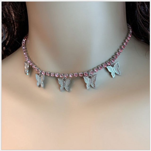 Collar con colgante de mariposa cubana con temperamento y diamantes de agua y mariposa de estilo hip hop