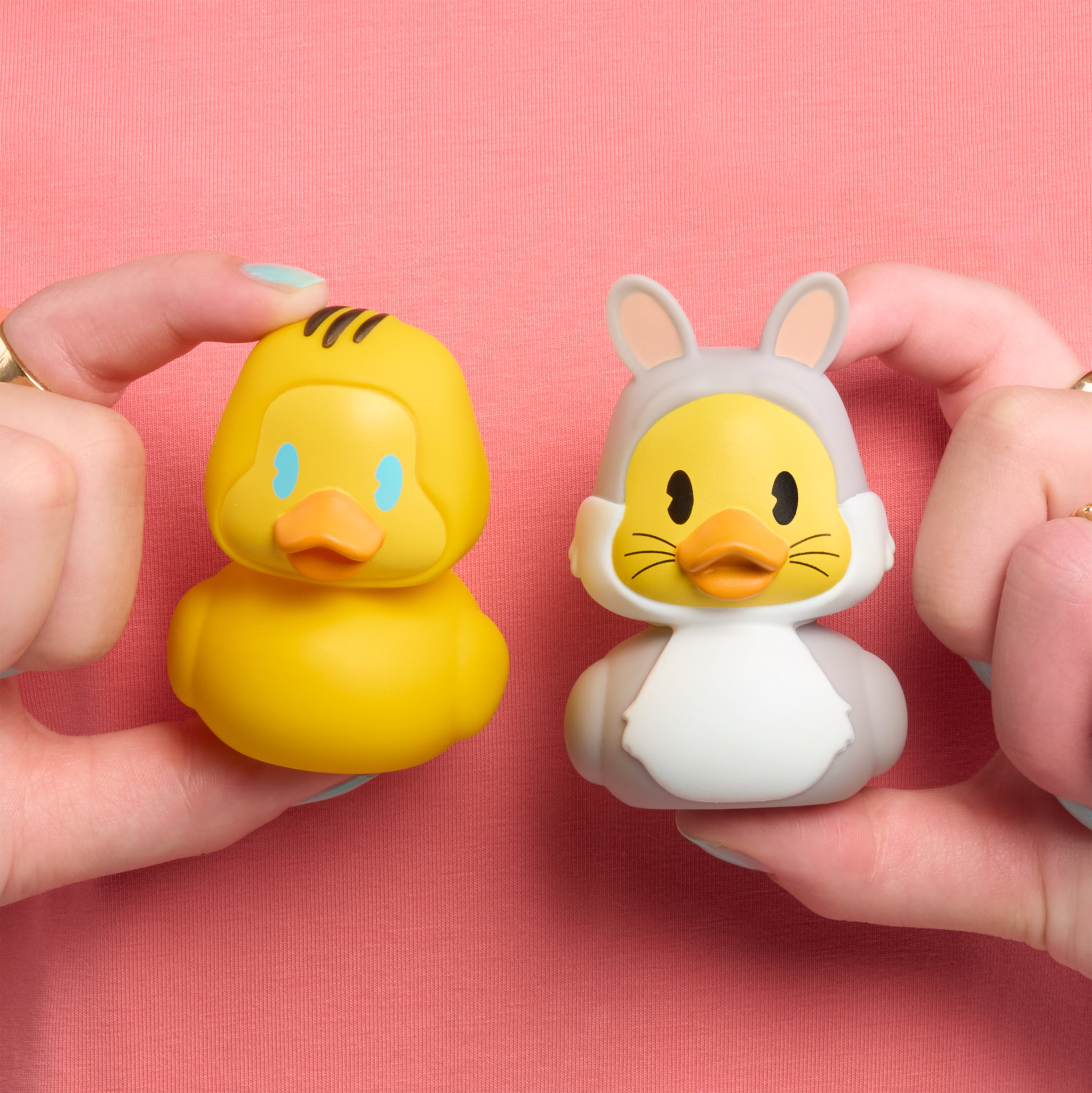Duckalooz Character Duck Toy Figures 2Pack, Bugs Bunny and
