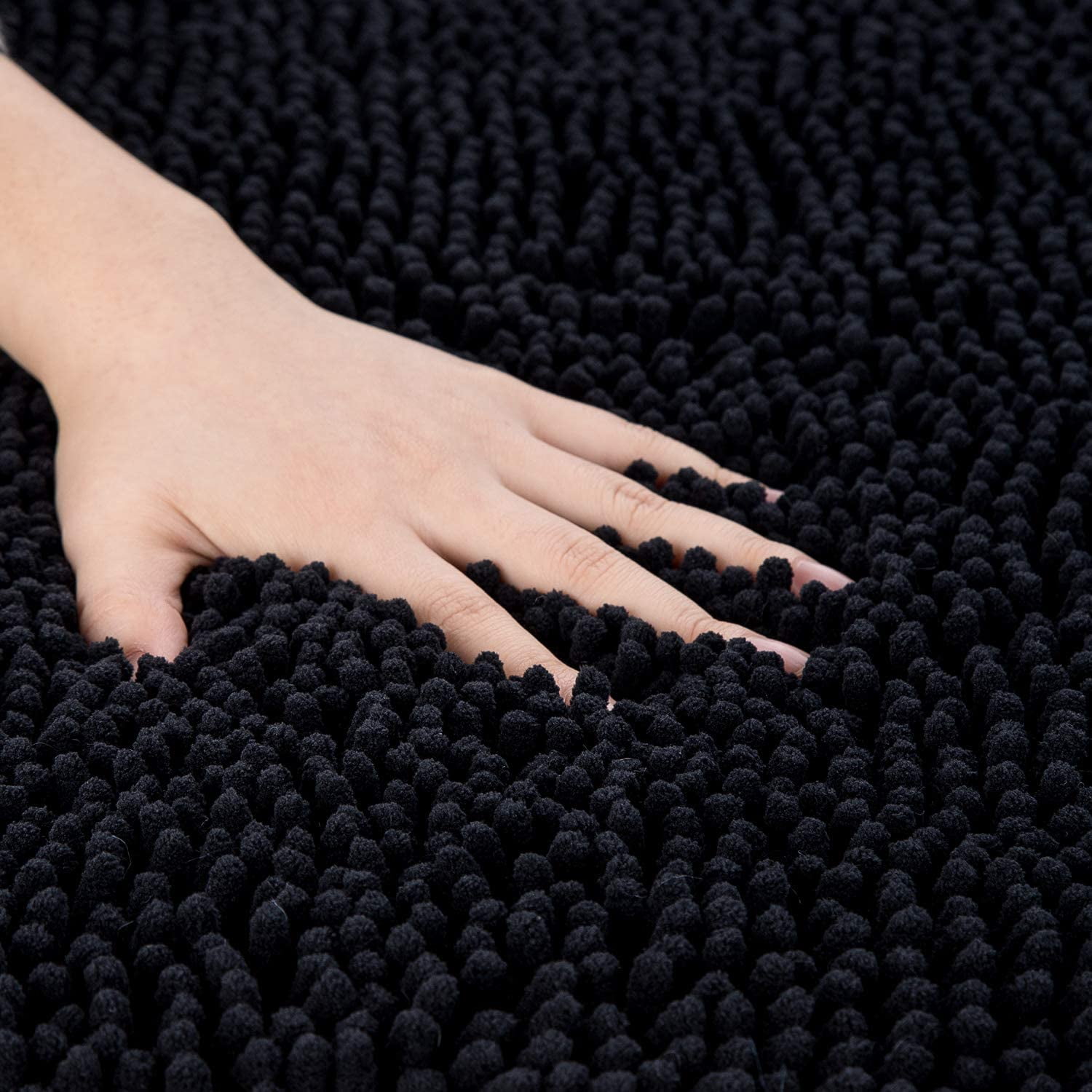 Luxury Bathroom Rug Shaggy Bath Mat 20 x 30 Inch, Washable Non Slip Bath Rugs for Bathroom Shower, Soft Plush Chenille Absorbent Carpets Mats, Black