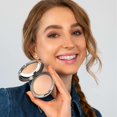 thumbnail image 2 of Brenda Christian - Definidor universal de cejas, 2 of 5
