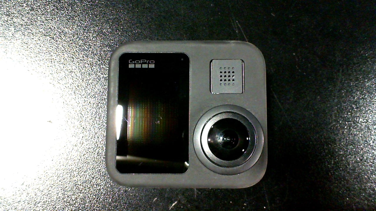 GoPro MAX - Cámara impermeable 360 + cámara tradicional con pantalla táctil  esférica 5.6K30 HD Video 16.6MP 360 fotos 1080p Estabilización de