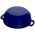 thumbnail image 4 of STAUB la Cocotte Four Rond en Fonte 4.8 L avec Couvercle en Lys, Bleu Foncé, 4 of 6