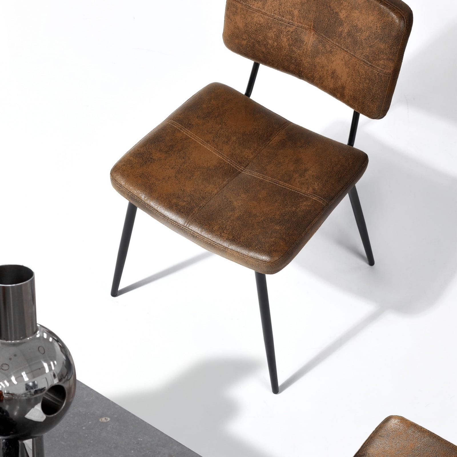 Ensemble table à manger 5 pièces Homy Casa avec plateau en imitation noyer et 4 chaises