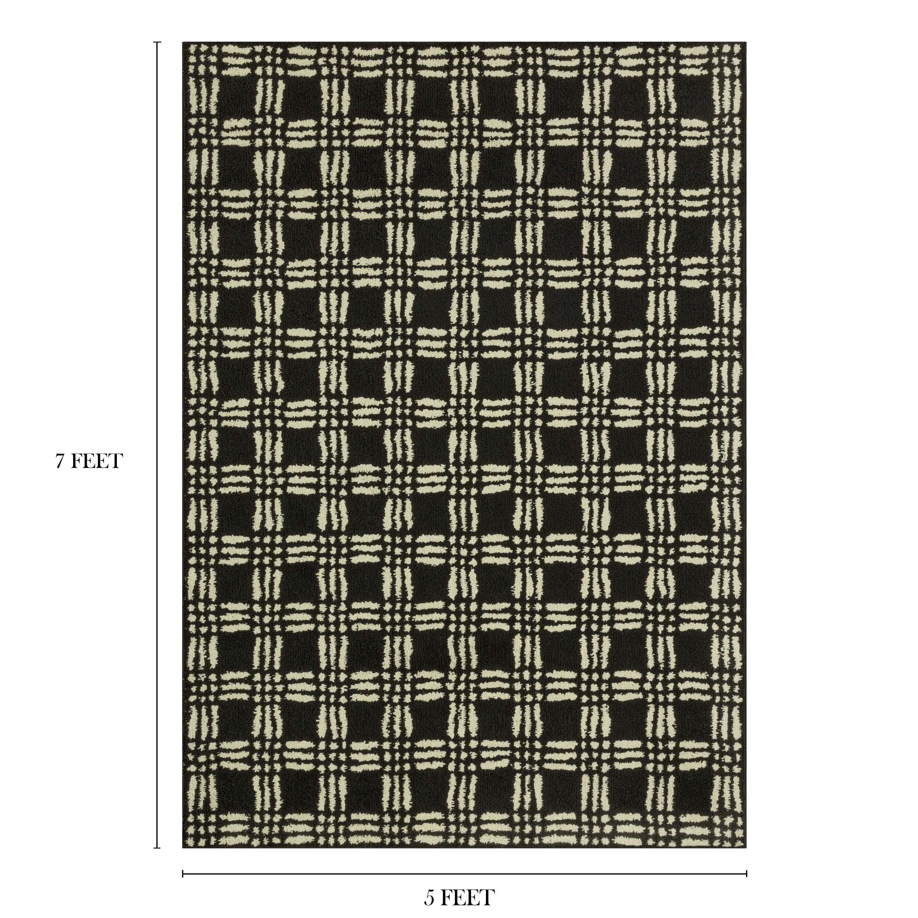 Mainstays Transitional Grid Plaid Black Indoor Area Rug, 5 ft x 7 ft