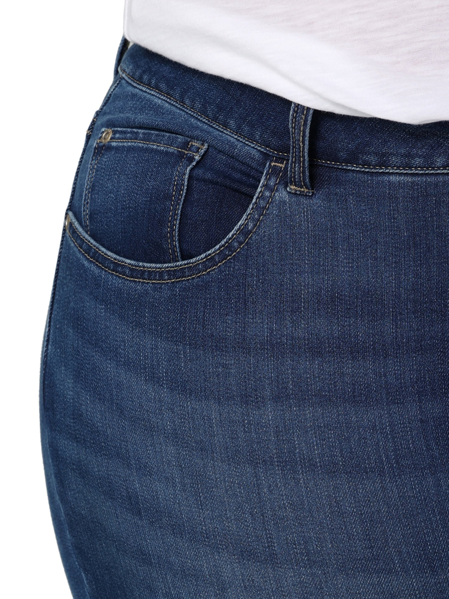 Lee Women's Plus Midrise Relaxed Fit Straight Leg Jean