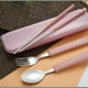thumbnail image 3 of Juego de Cubiertos Portátil de Acero Inoxidable, Cuchara, Tenedor y Palillos, Caja de Viaje Compacta, Fácil de Limpiar, Ideal para Picnic, Camping y Escuela. Juego de 3 Piezas. Tamaño de La, 3 of 4