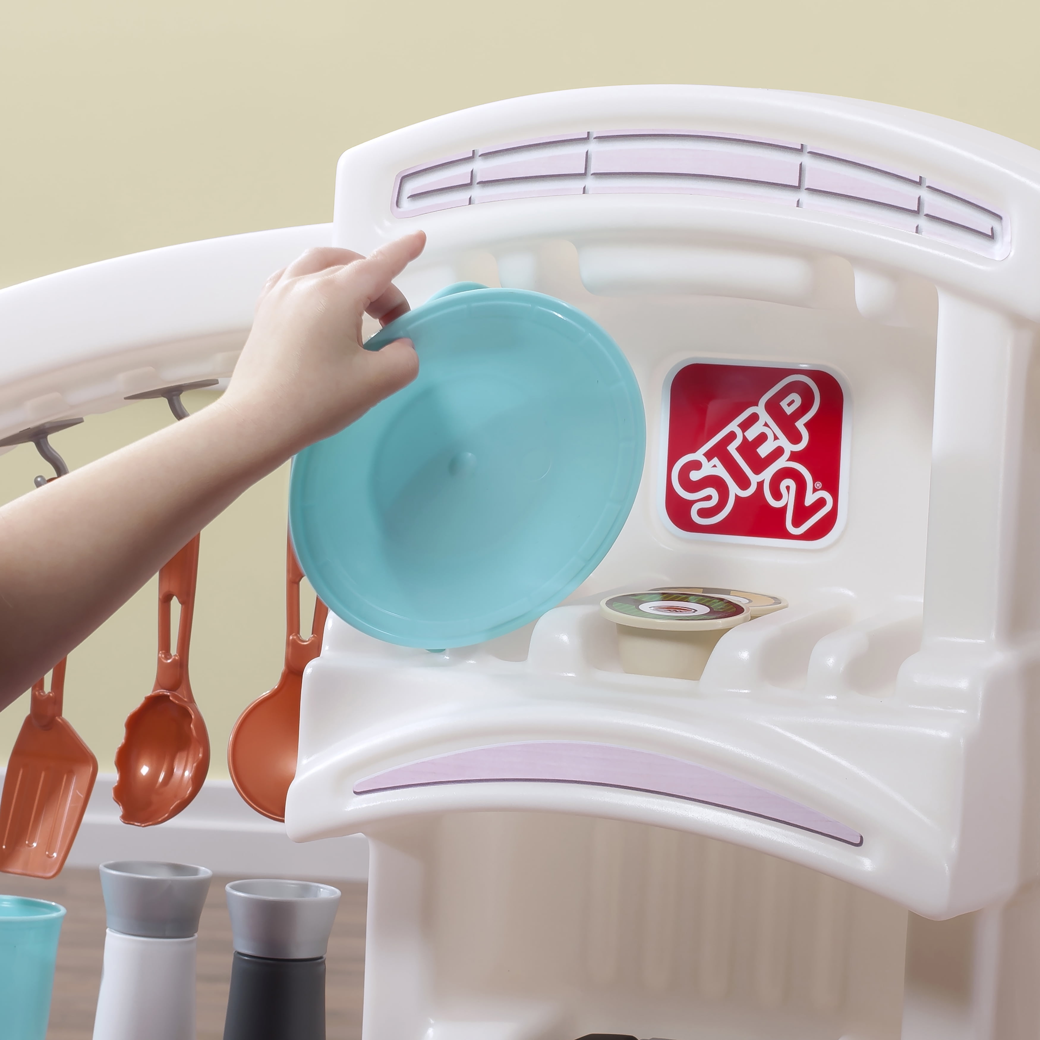 step 2 fun with friends kitchen pink