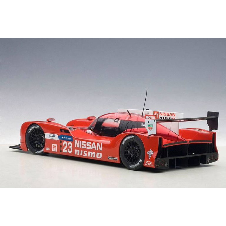 Nissan GT-R LM Nismo Lemans 2015 O. Pla, J. Mardenborough, M