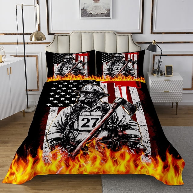 Ensemble de Literie Pompier Garçons Filles Grand, Couvre-Lit Drapeau Américain Flamme, Literie Camion de Pompiers Hache Rouge Brossée, Ensemble de Couvre-Lit Étoiles Rayures Noires Rouges (1 Couvre-Lit + 2 Taies d'Oreiller)