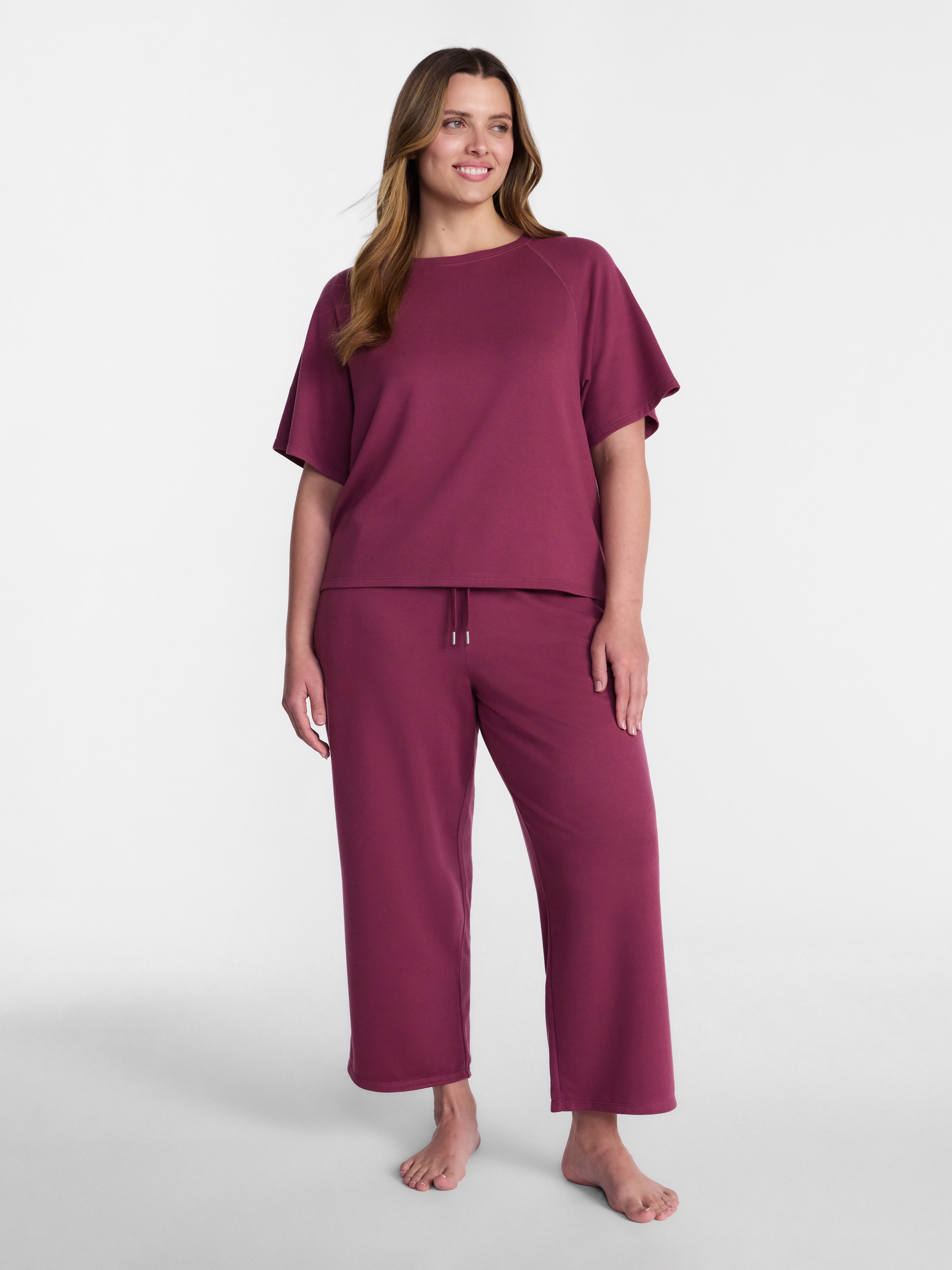 Joyspun Women's French Terry Lounge Sleep Short Sleeve Top and Capri Pants Set, 2 Piece, Sizes XS-3X