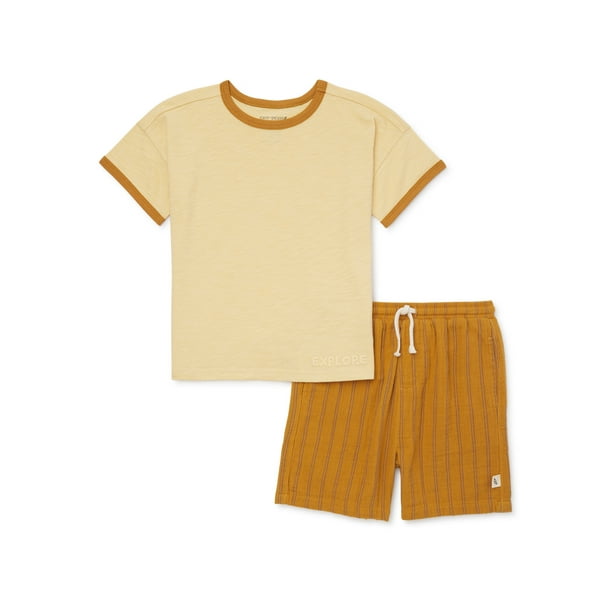 easypeasy Baby and Toddler Boys Short Sleeve Tee and Shorts Outfit Set