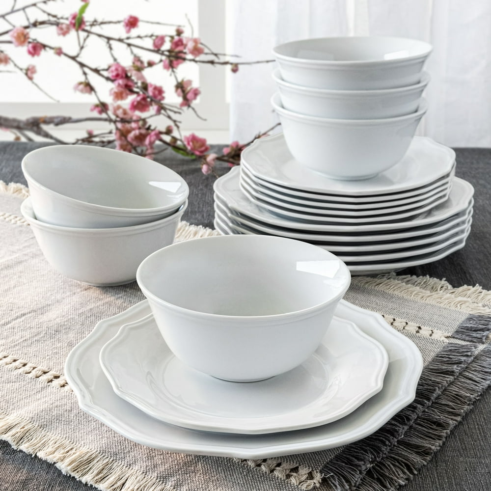 Better Homes & Gardens 18 Piece Porcelain Carnaby Scalloped Dinnerware