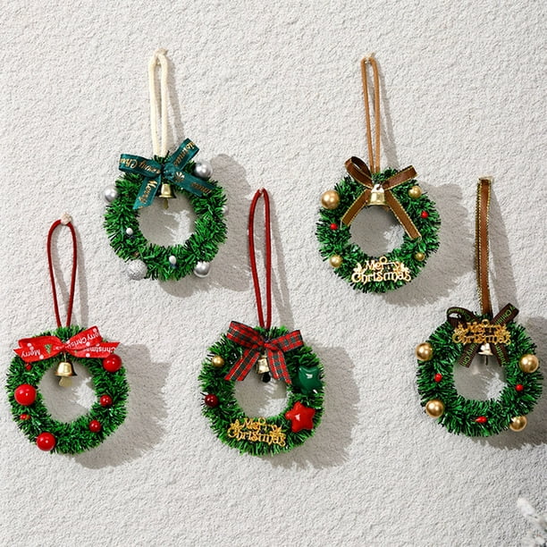 Mini Coronas Navideñas | Material Plástico Verde | 8X8X1,5 Cm | para Colgar En Ventanas, Puertas o Coches | Decoración Festiva