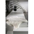 thumbnail image 2 of 100% PEAU DE MOUTON ISLANDE SIMPLE TONDU 2'X3', 2 of 3