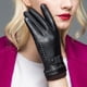 thumbnail image 4 of Guantes de cuero de invierno para mujer, guantes cálidos con forro polar de lana, guantes térmicos gruesos para conducir en la nieve con pantalla táctil Adepaton 2034351-2, 4 of 9